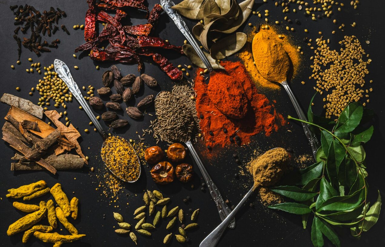 Sublimer ses plats : bien choisir les épices pour accompagner la viande