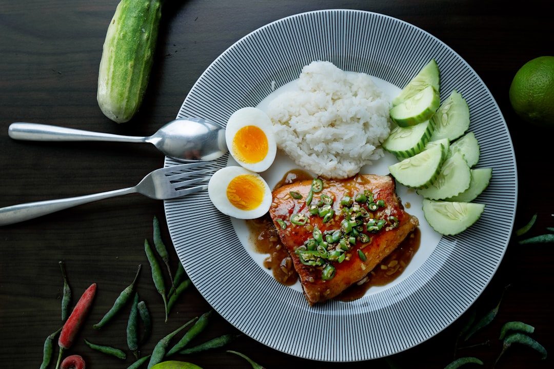 Repas minceur sans viande rouge : poisson blanc et œufs